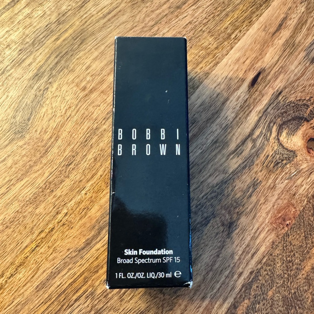 Bobbi Brown Foundation Honey